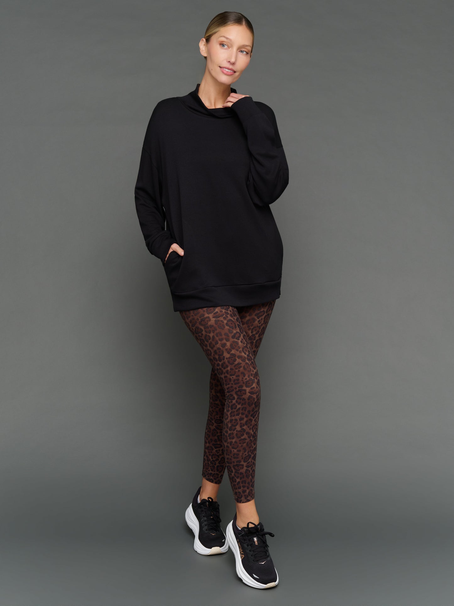 Carbon38 | Mock Neck Pullover in Interlock - Black