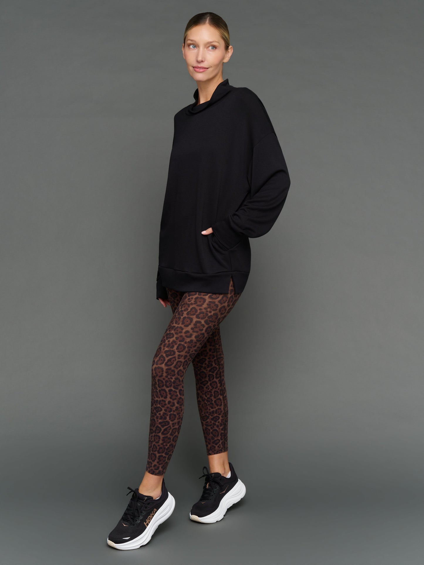 Carbon38 | Mock Neck Pullover in Interlock - Black