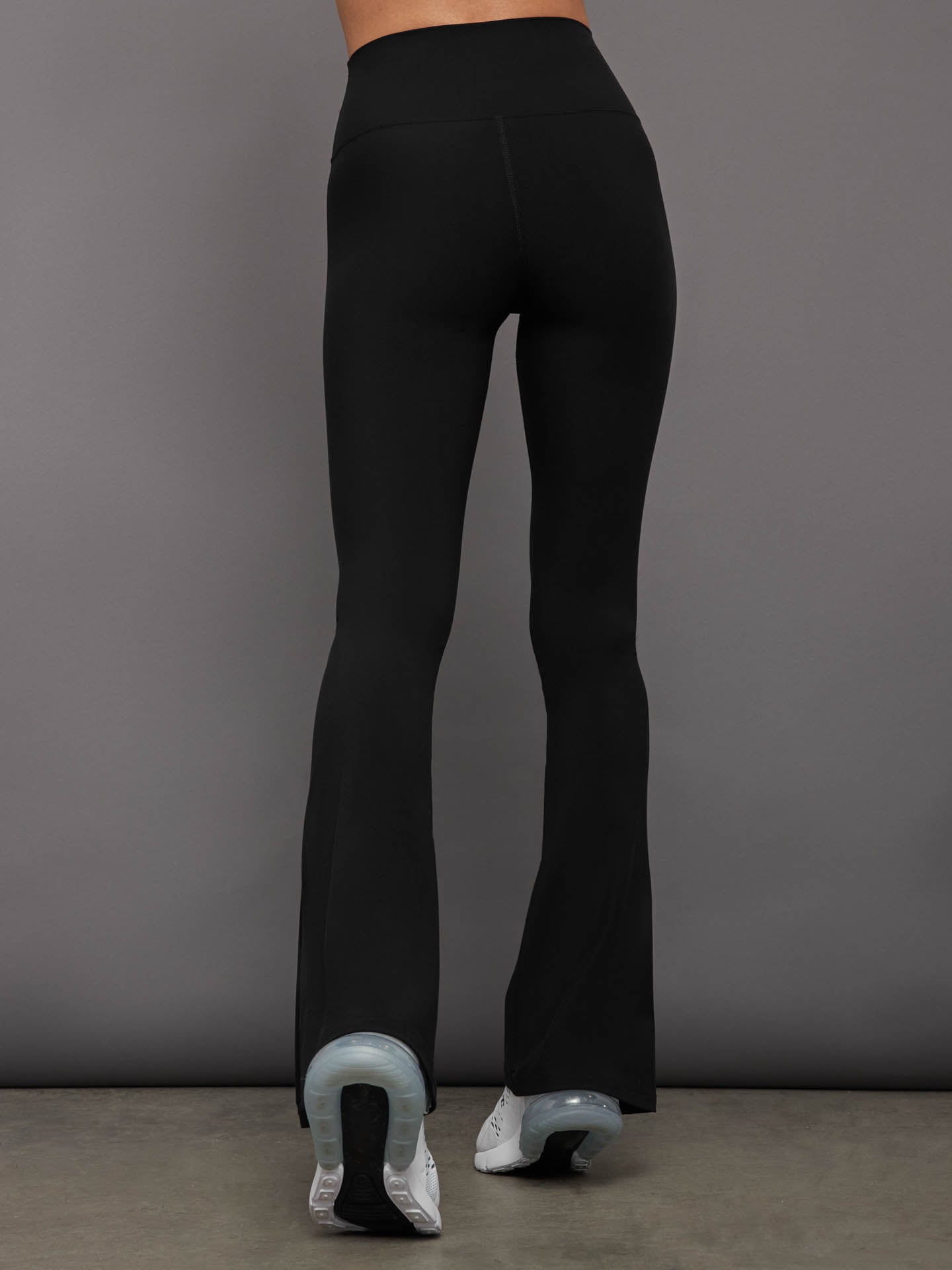 Carbon38 | Split Bootcut Legging in Melt - Black
