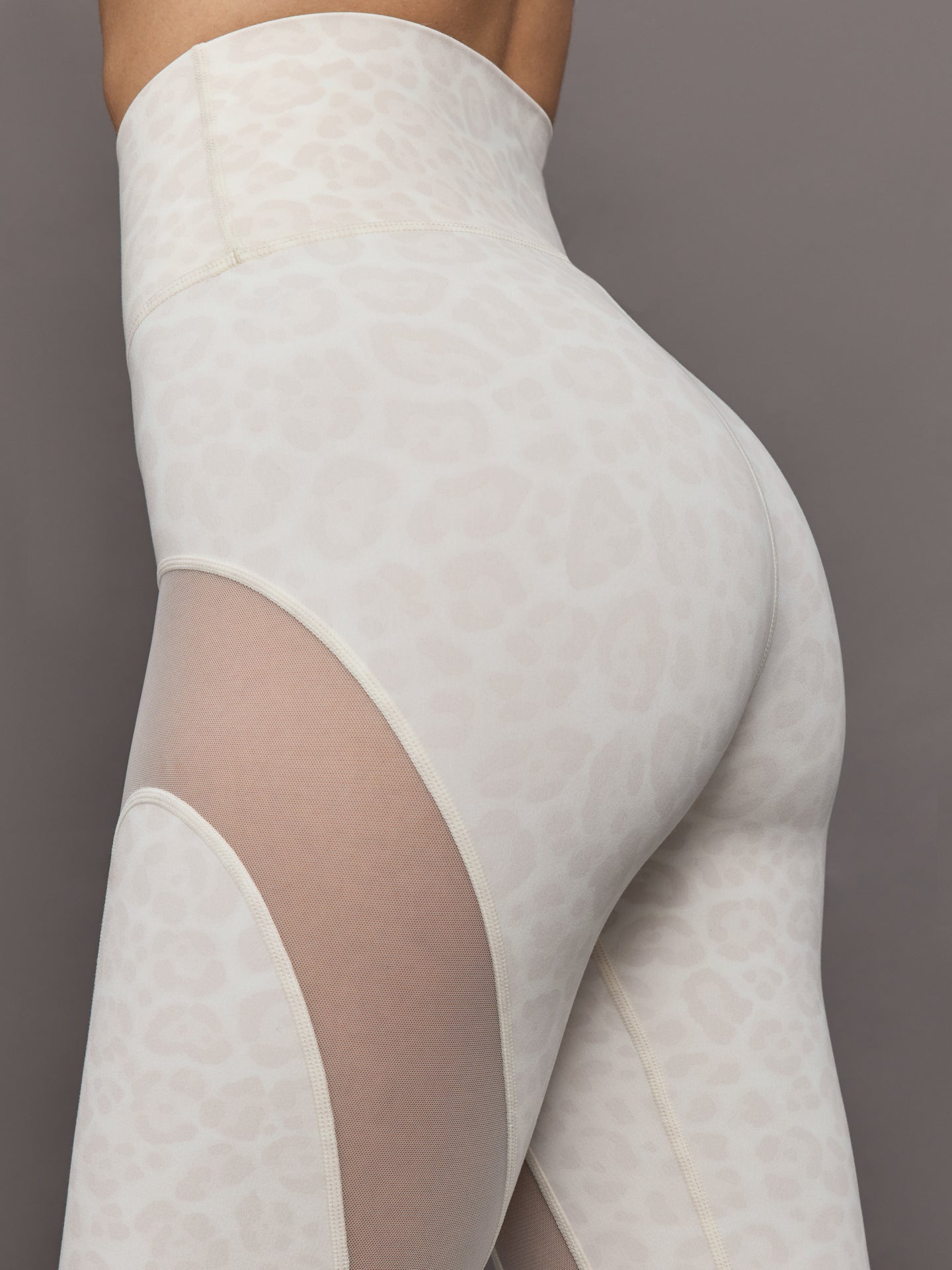 Carbon38 | Sheer Spliced Legging in Melt - Snow Leopard