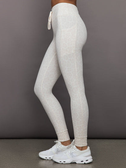 Carbon38 | High Rise Sport Pocket Legging in Melt - Snow Leopard