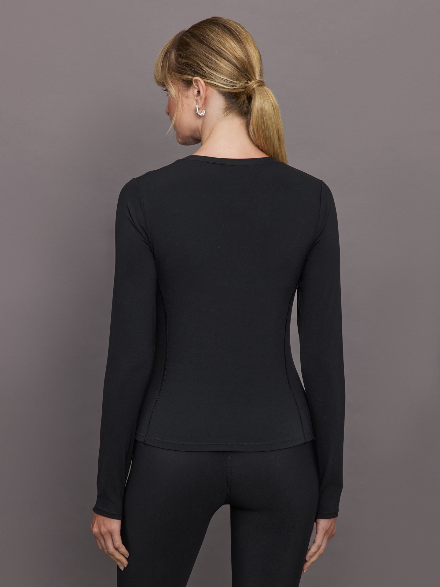 Carbon38 | Long Sleeve Crew Neck in Melt - Black