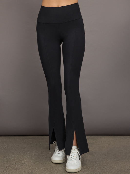 Carbon38 | Split Front Legging in Melt - Black