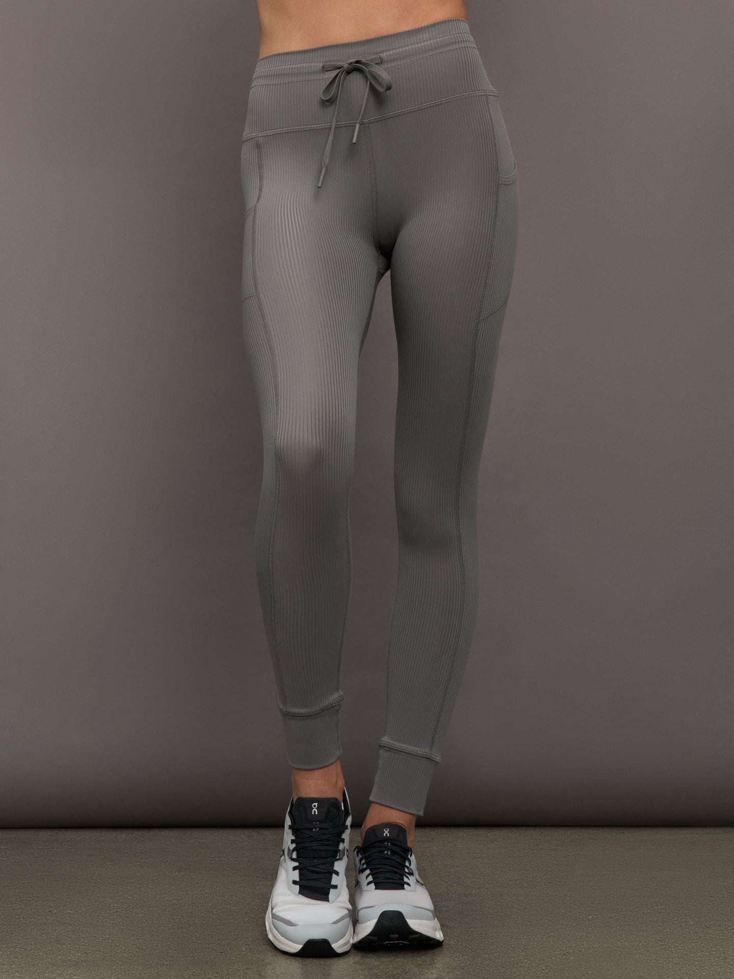 Carbon38 | High Rise Pocket Legging in Ribbed Melt - Steel Grey
