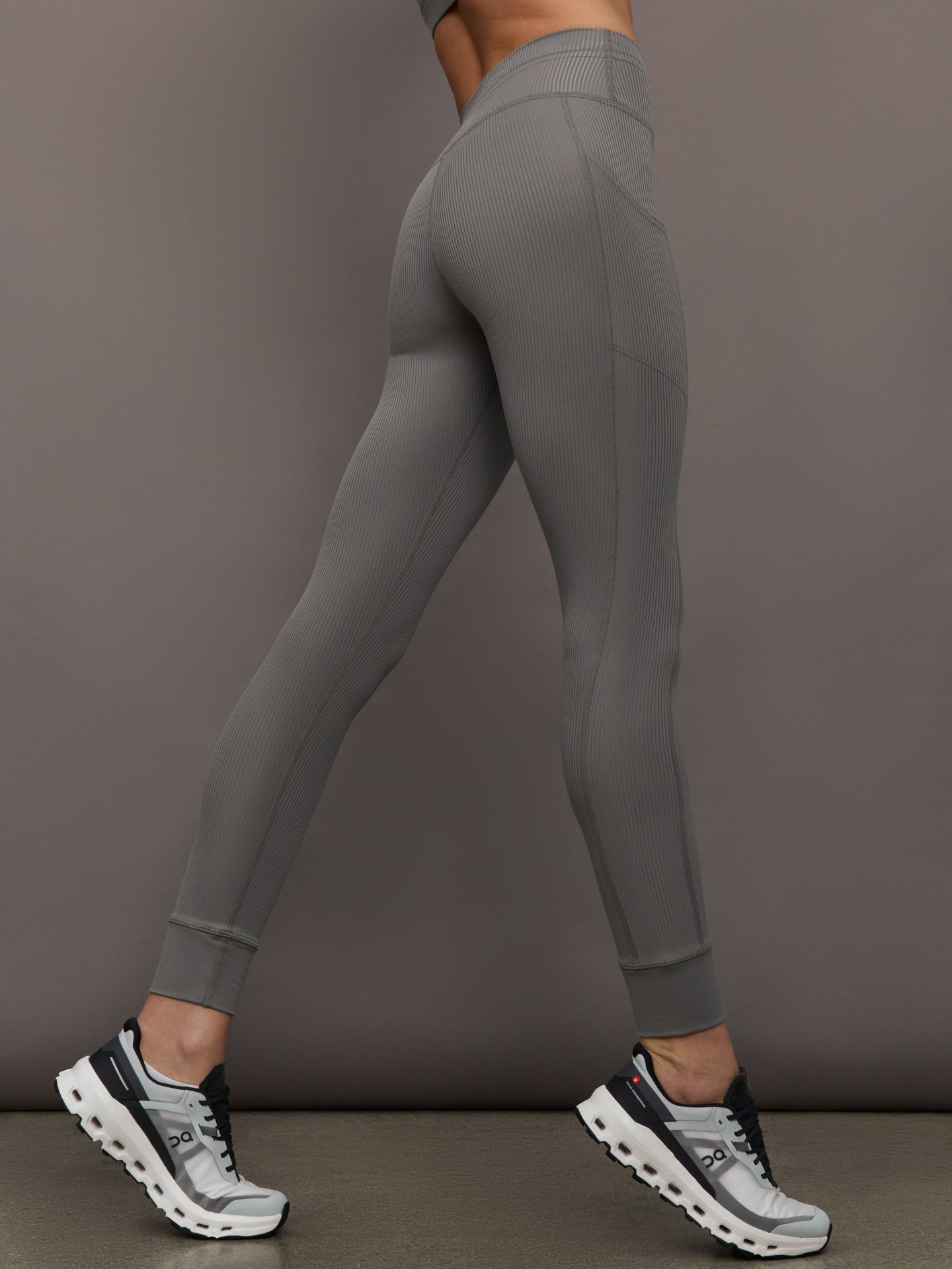 Carbon38 | High Rise Pocket Legging in Ribbed Melt - Steel Grey