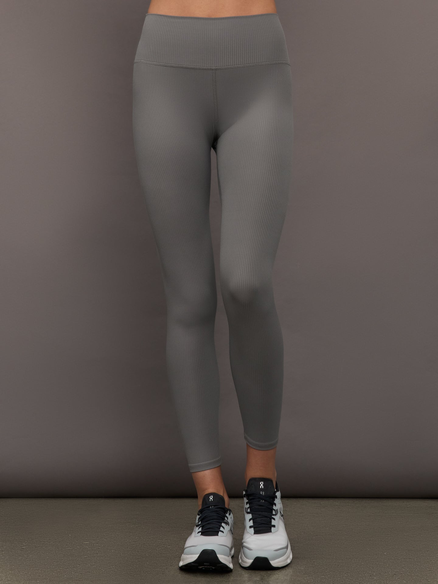Carbon38 | High Rise Legging in Ribbed Melt - Steel Grey