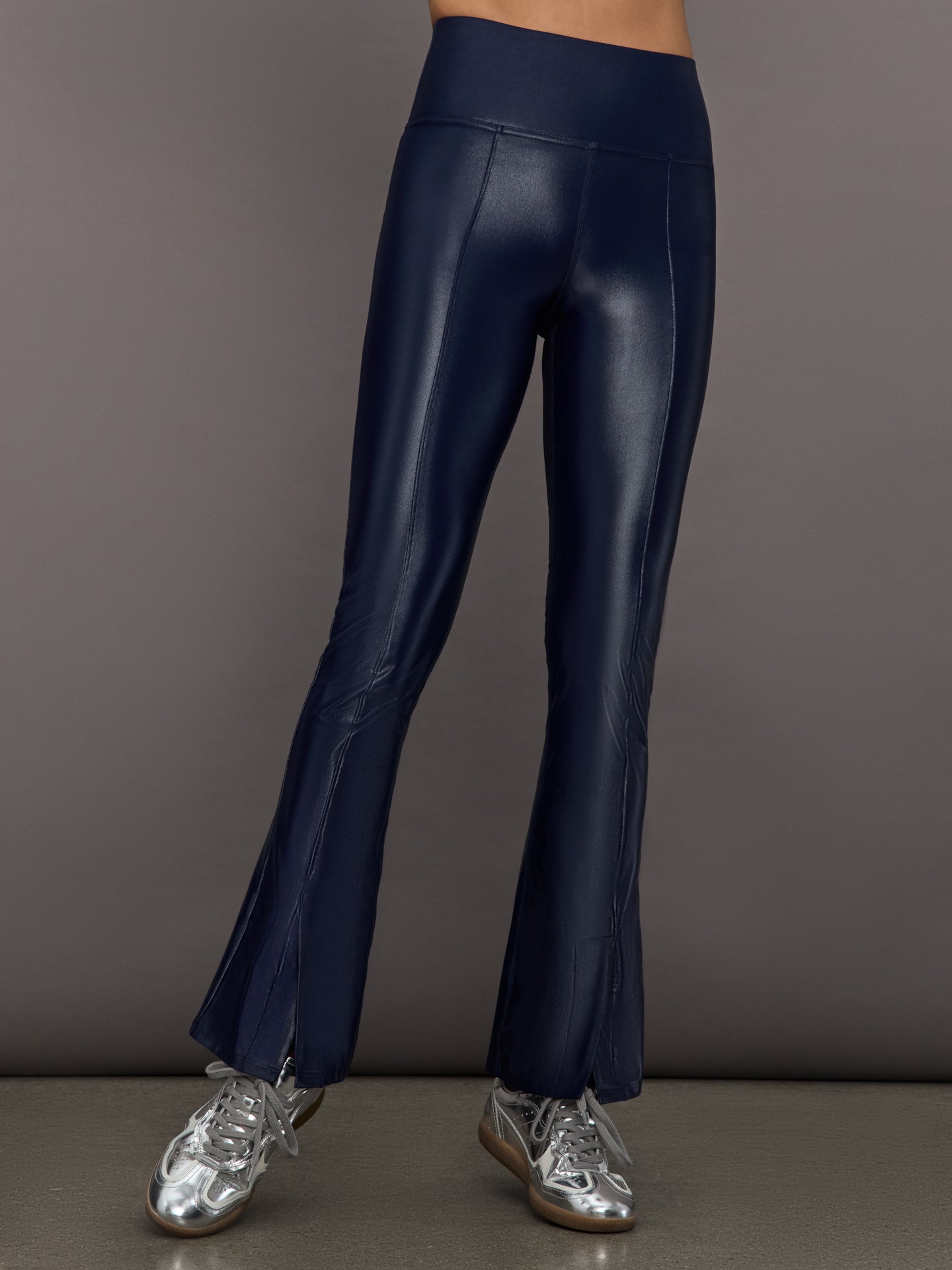 Carbon38 | High Rise Flare Legging In Takara Shine - Navy Blazer