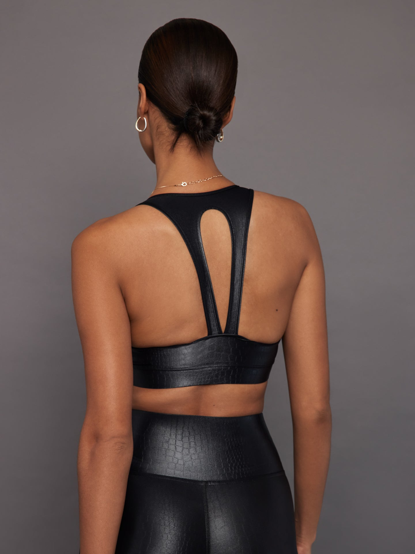 Carbon38 | Action Bra 2.0 in Croc Takara Shine - Black