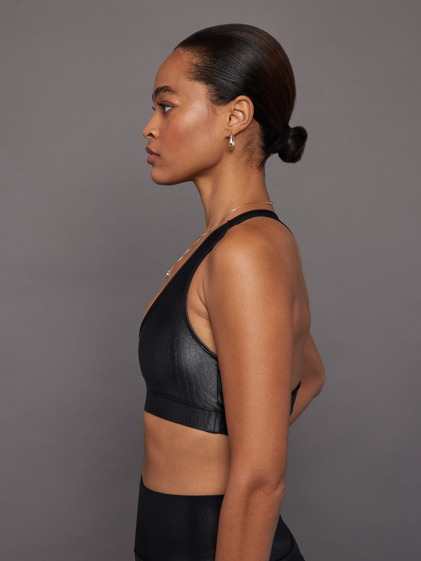Carbon38 | Action Bra 2.0 in Croc Takara Shine - Black