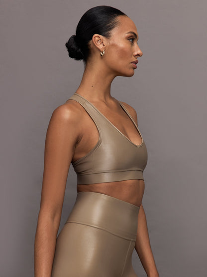 Carbon38 | Action Bra 2.0 in Takara Shine - Caribou