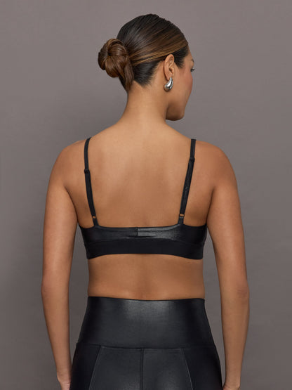 Carbon38 | Soft Sculpt Sports Bra in Takara Shine - Black