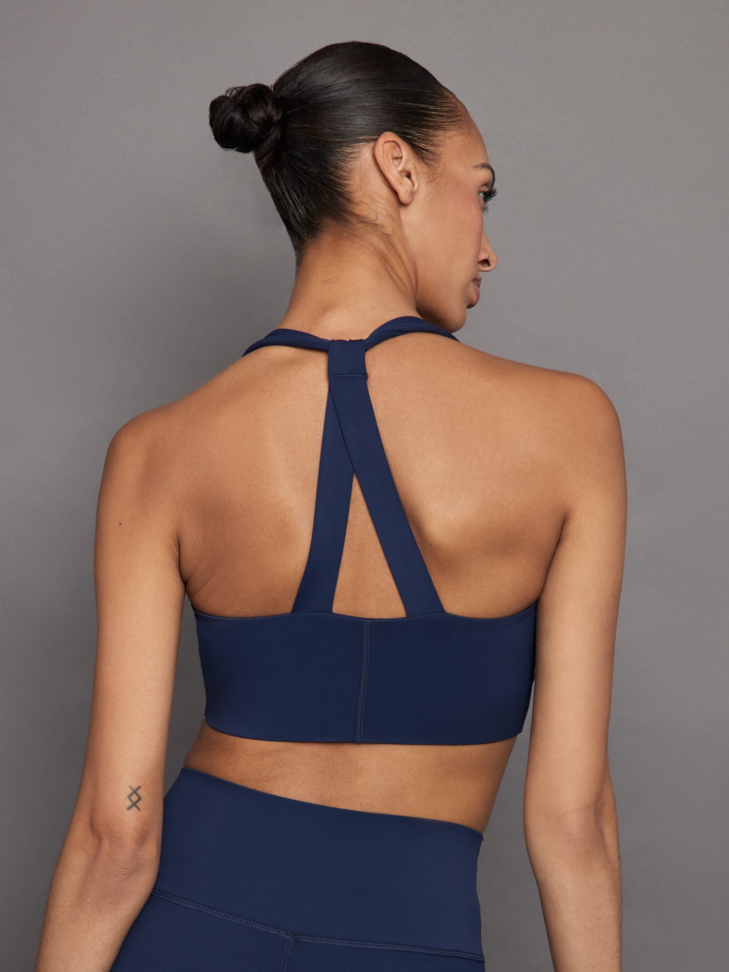 Carbon38 | T Back Bra in Diamond Compression - NAVY BLAZER