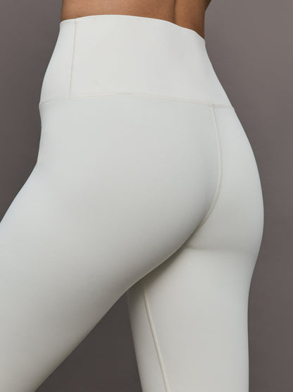 Carbon38 | High Rise Full-Length Legging in Diamond Compression - Cloud Dancer