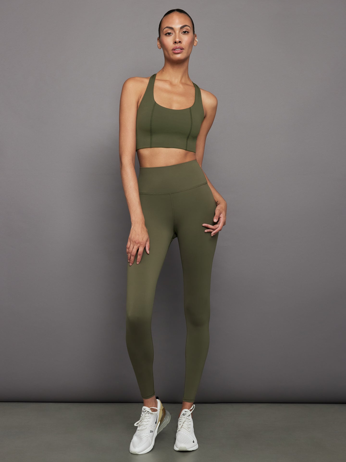 Carbon38 | T Back Bra in Diamond Compression - Olive