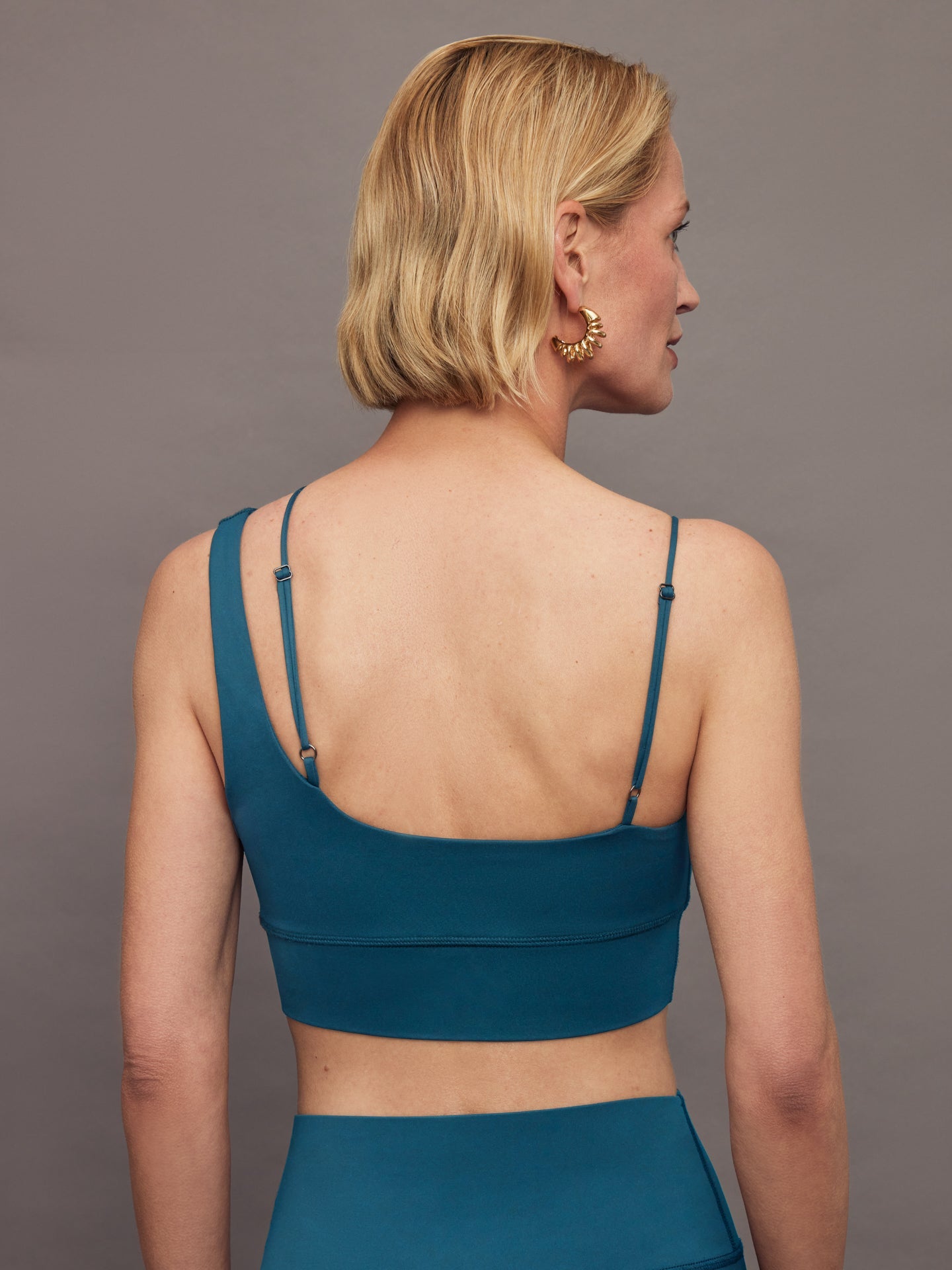 Carbon38 | Asymmetrical Strappy Bra in Diamond Compression - Deep Lagoon