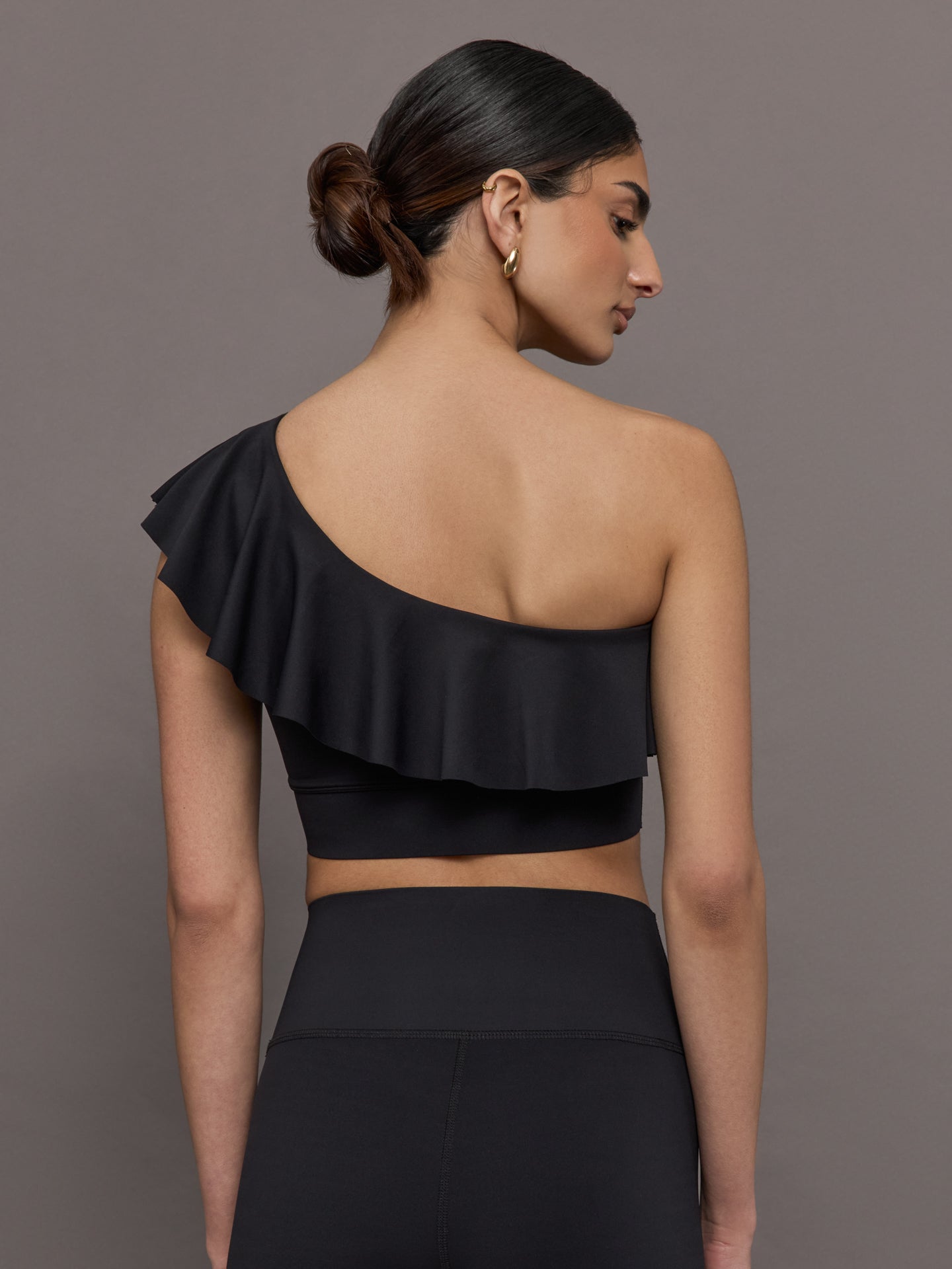 Carbon38 | Ruffle One Shoulder Bra in Diamond Compression - Black