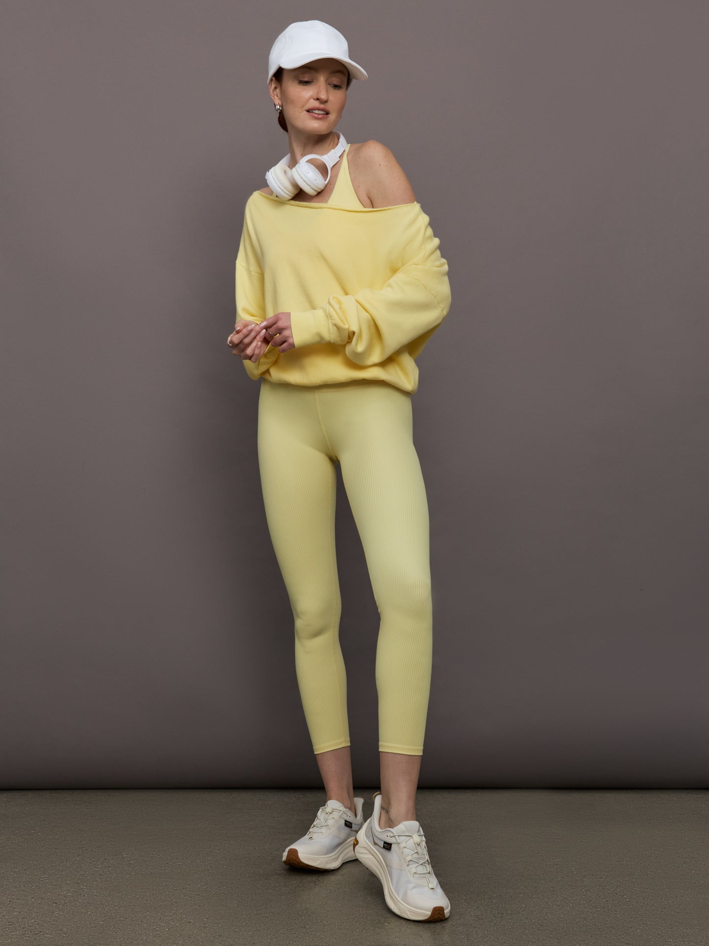 Carbon38 | Off Shoulder Sweatshirt in French Terry - Banana