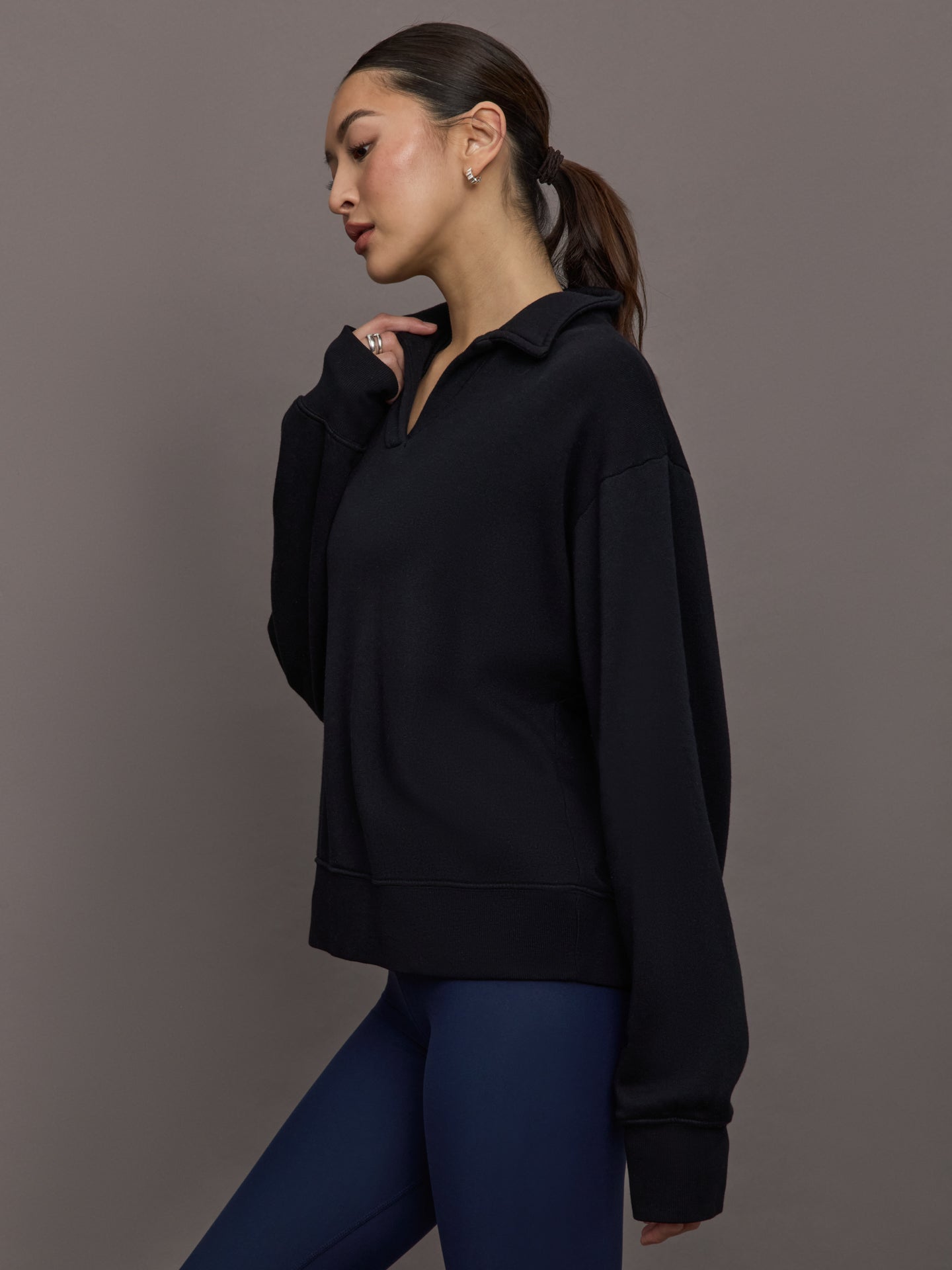 Carbon38 | Johnny Collar Sweatshirt in French Terry - Black
