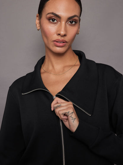 Carbon38 | Knit Jacket with Asymmetrical Zip in Interlock - Black