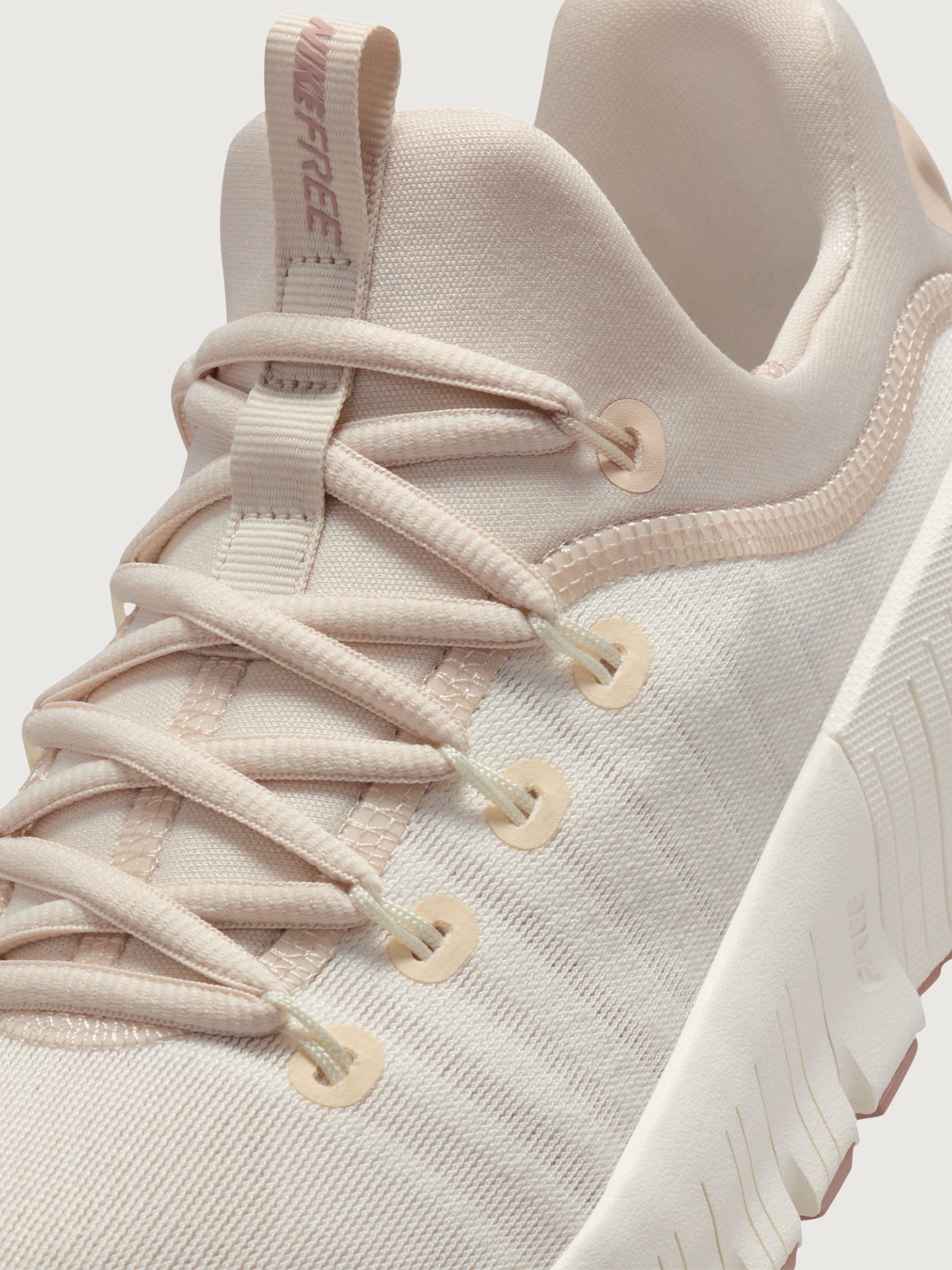 Carbon38 | Nike Free Metcon 6 - Soft Pearl/Particle Pink-Pearl White