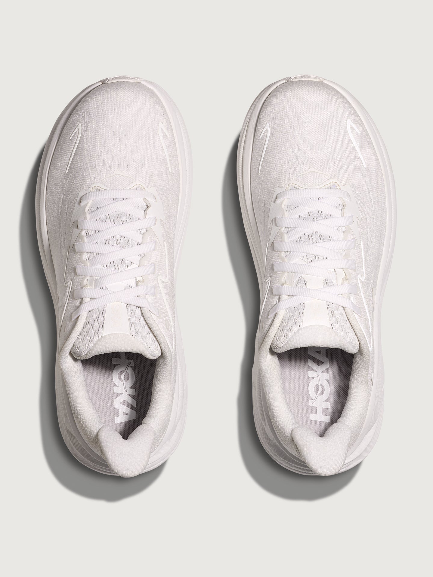 Carbon38 | Clifton 10 - White/White