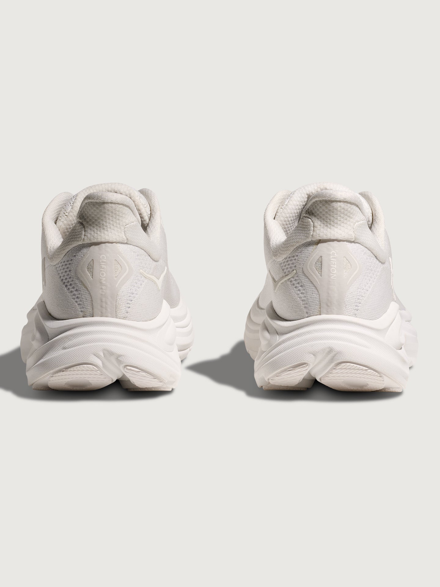 Carbon38 | Clifton 10 - White/White
