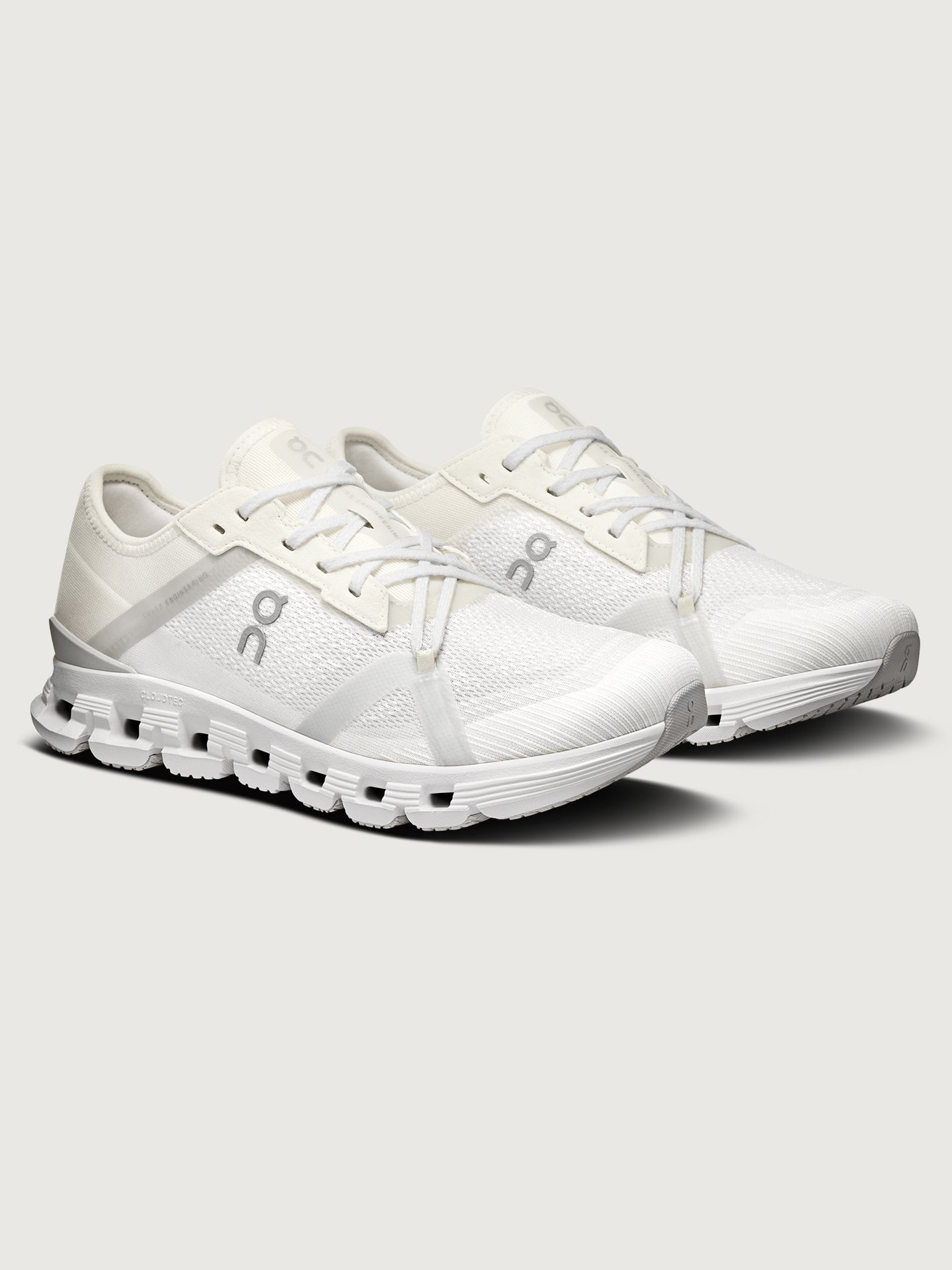 Carbon38 | Cloud X 4 AD - White | Wolf