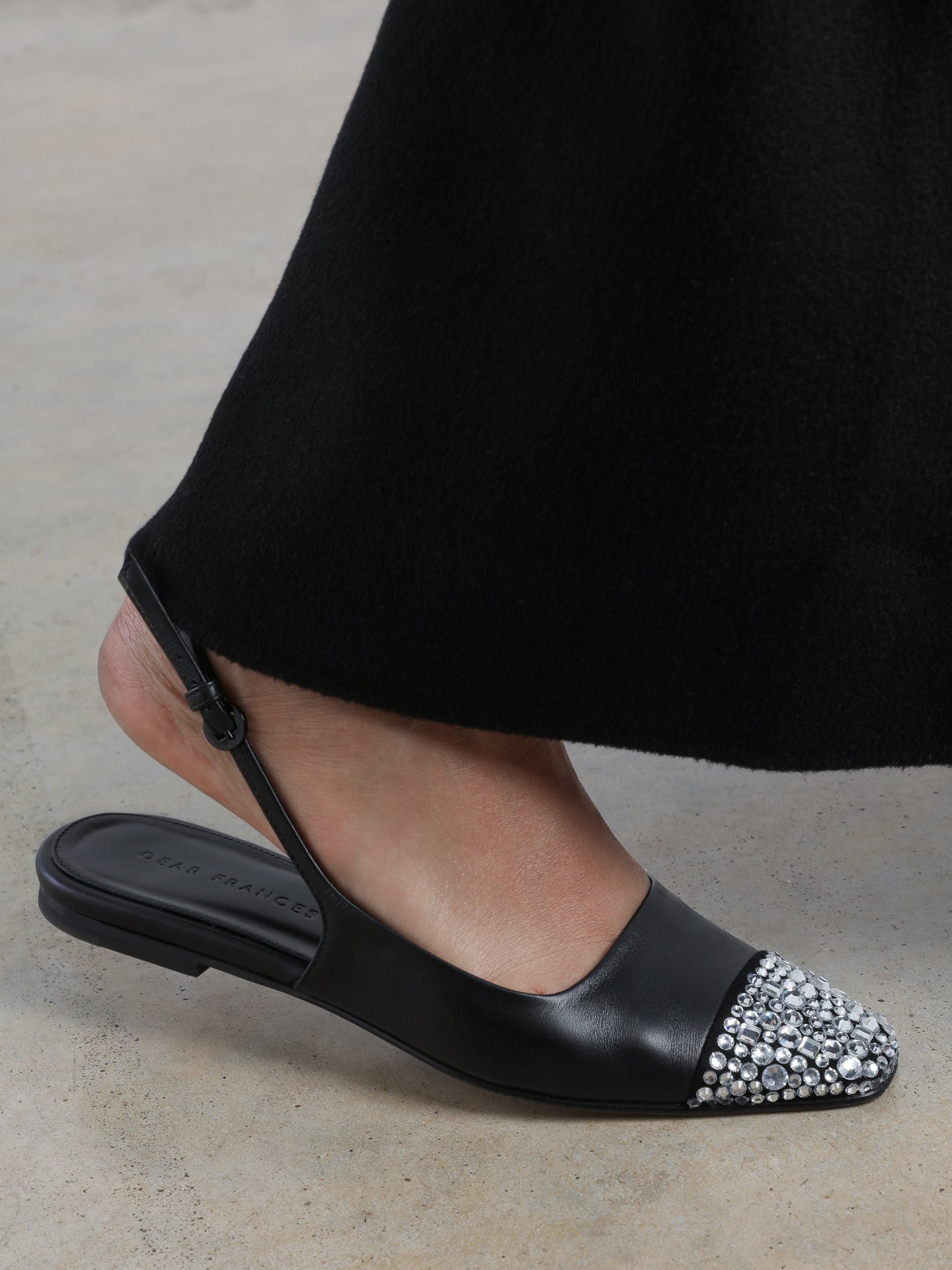 Carbon38 | Tia w/ Crystals - Black w/ Crystals