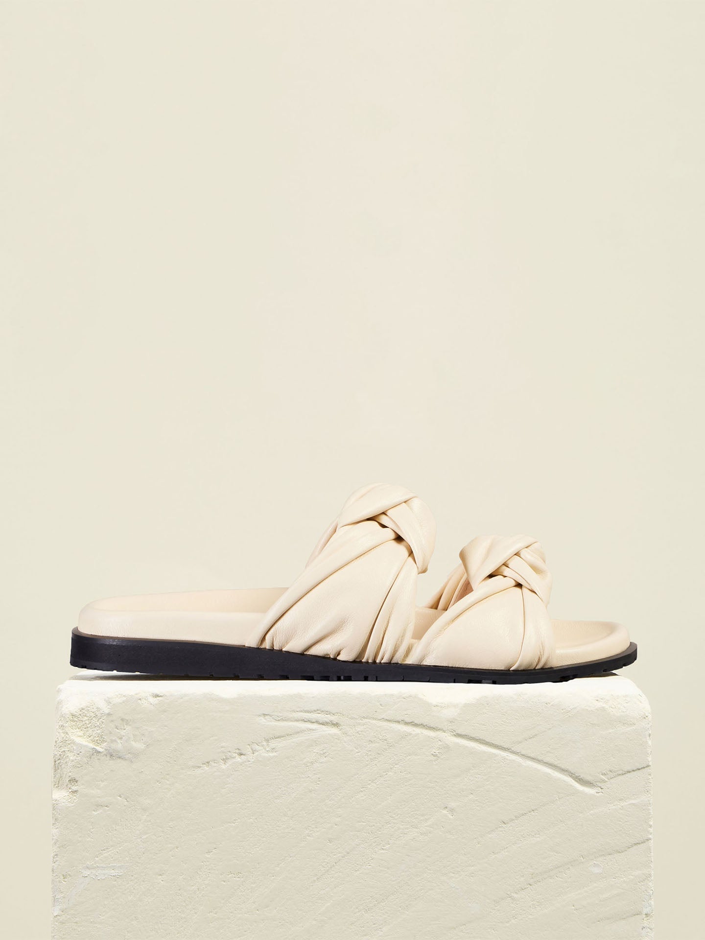 Carbon38 | Tye Slide - Lait