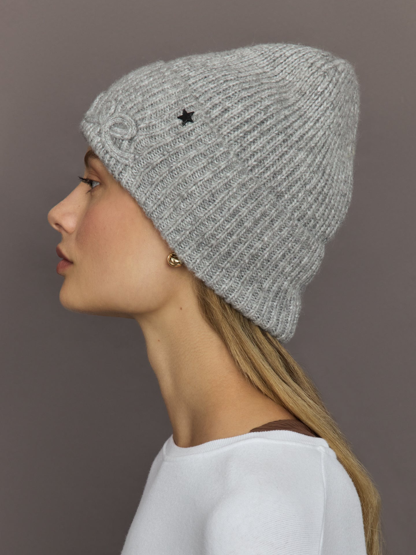 Carbon38 | Love Embroidered Knit Hat - Light Grey