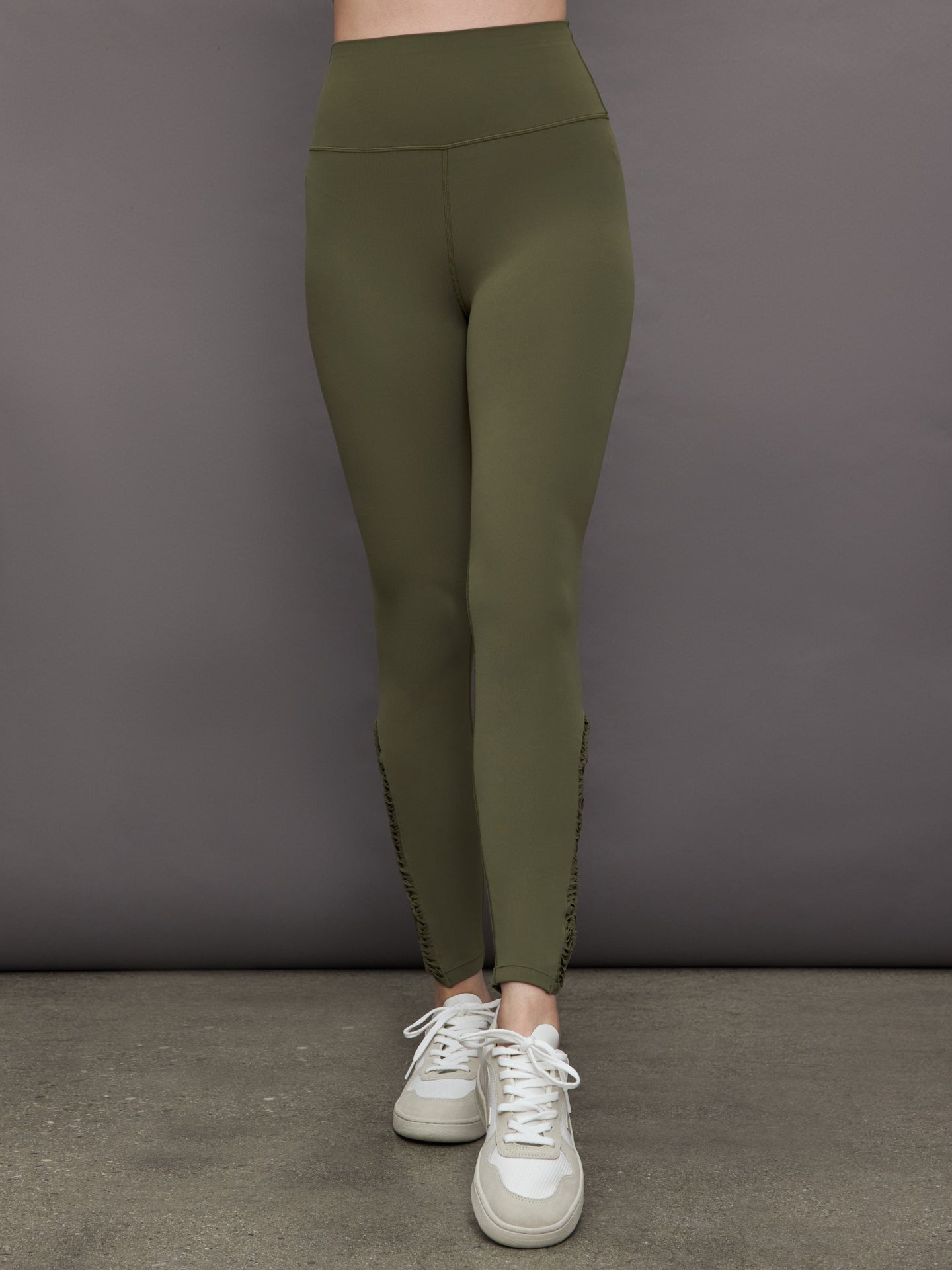 Carbon38 | Crochet Legging in Melt - Olive