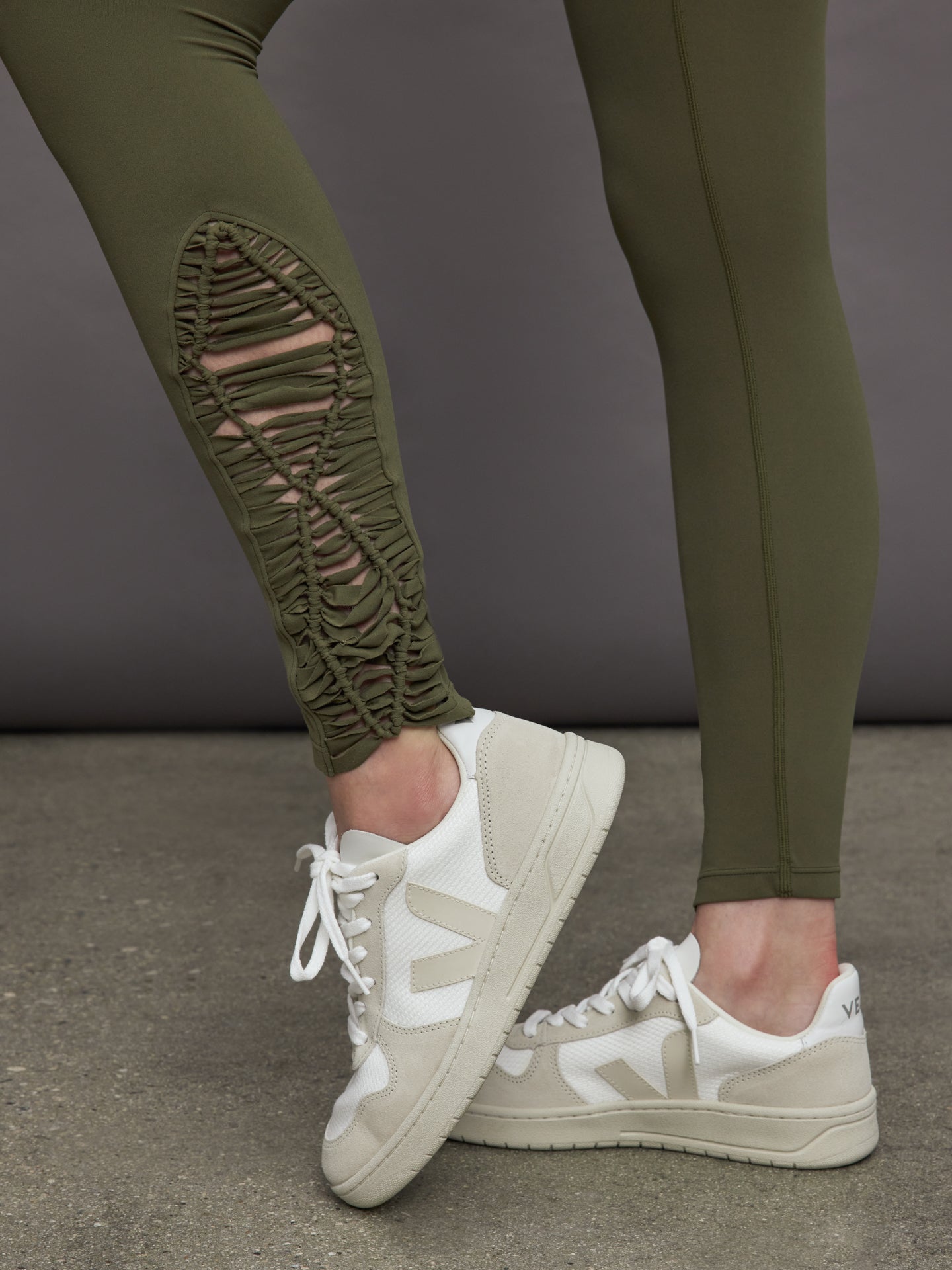 Carbon38 | Crochet Legging in Melt - Olive