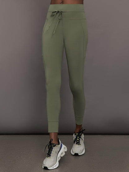 Carbon38 | High Rise Sport Pocket Legging in Melt - Moss