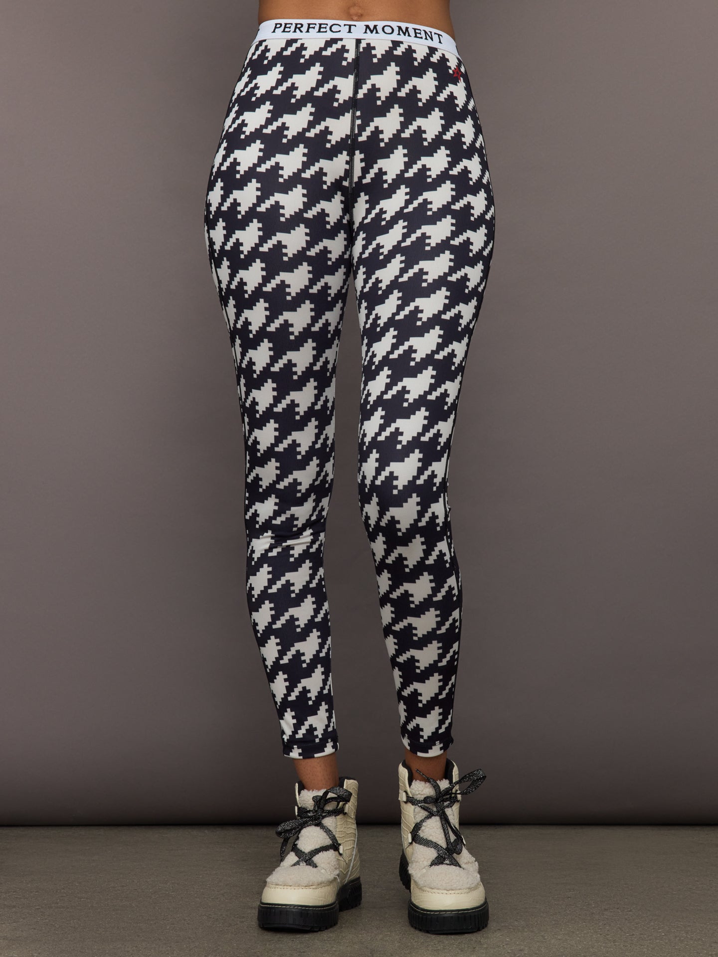 Carbon38 | Printed Base Layer Leggings - B&W Houndstooth