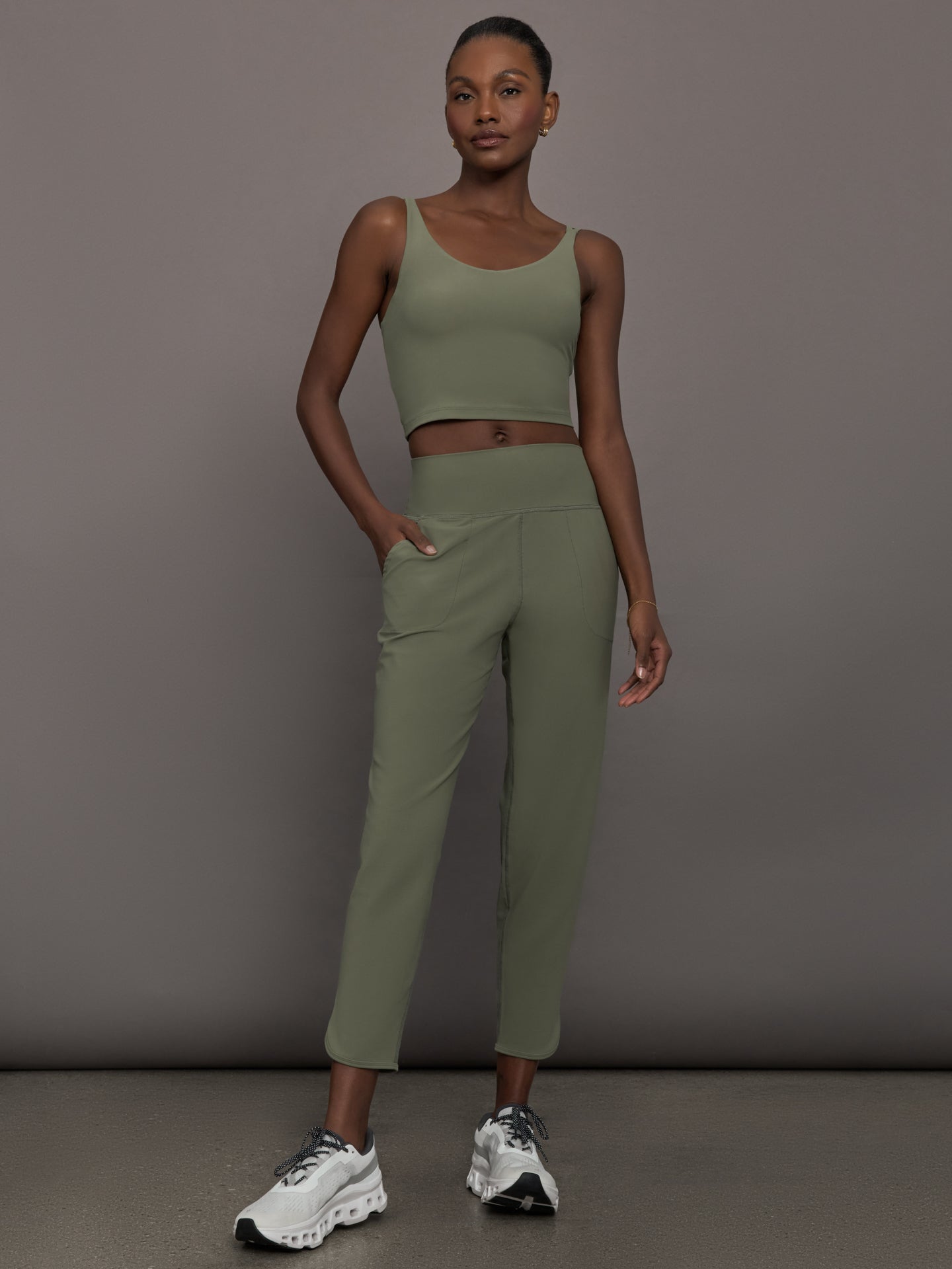 Carbon38 | V-Neck Tank in Melt - Moss