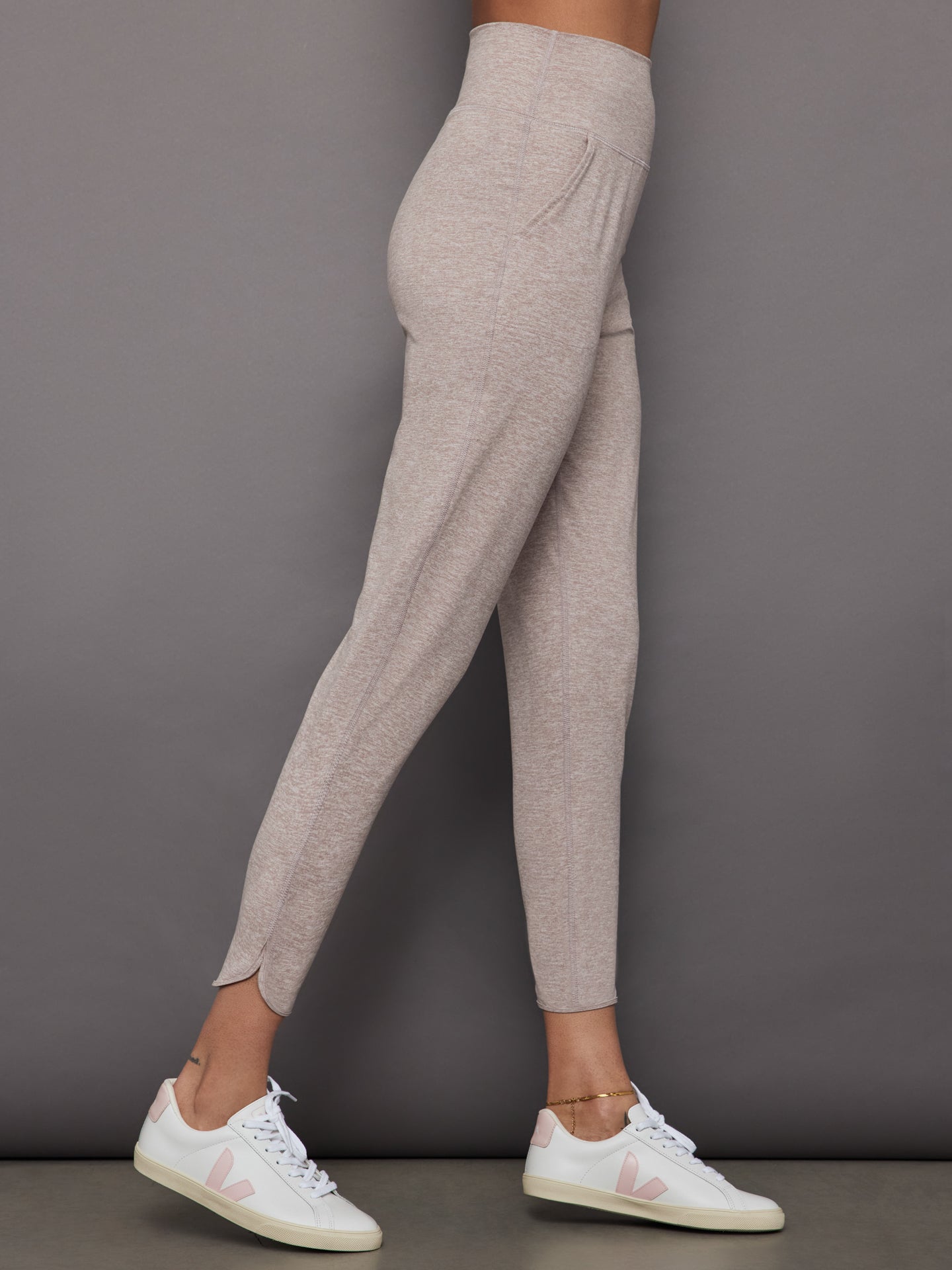Carbon38 | Jogger in Heather Melt - Oatmeal Heather