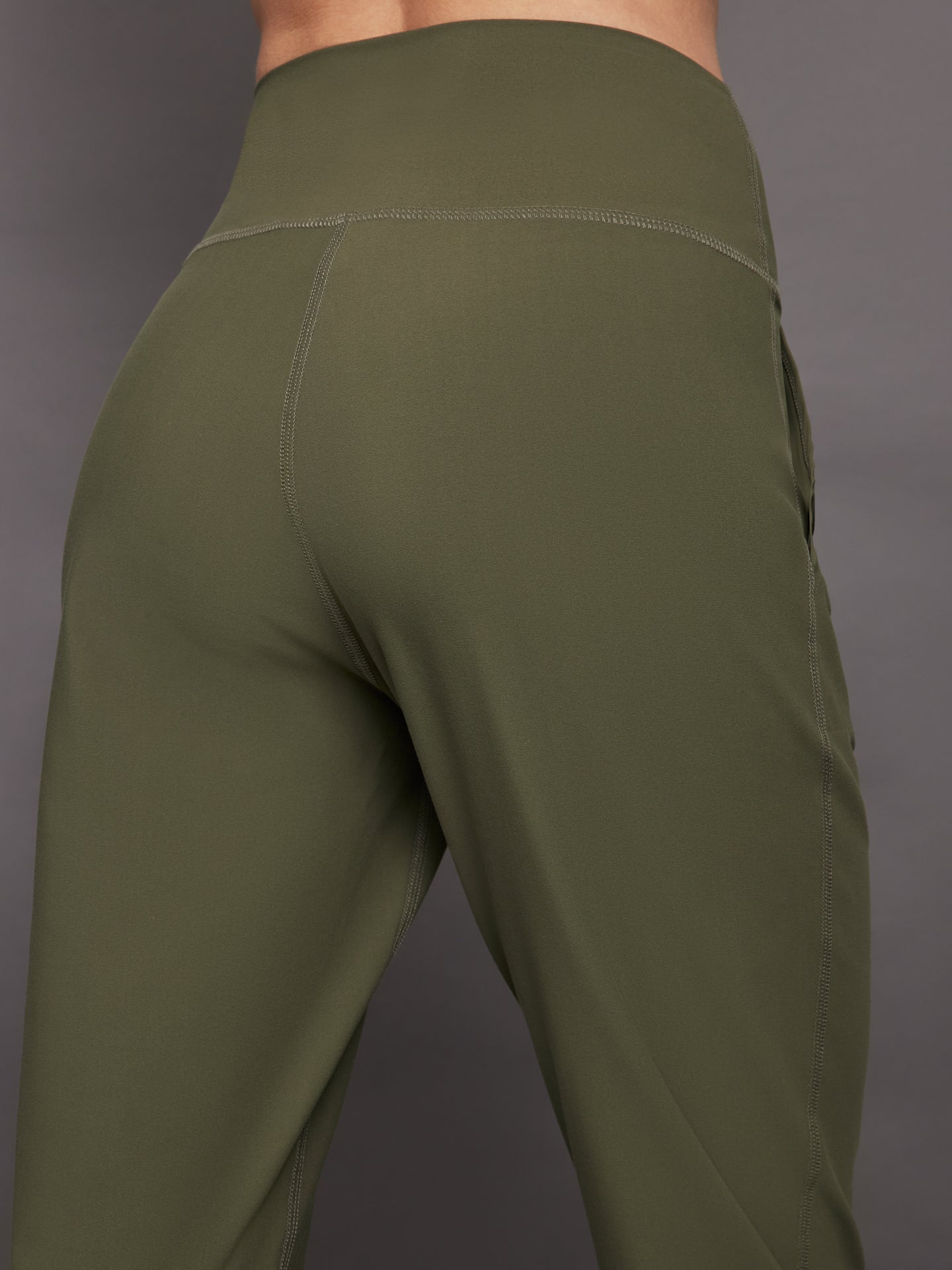 Carbon38 | Jogger in Melt - Olive