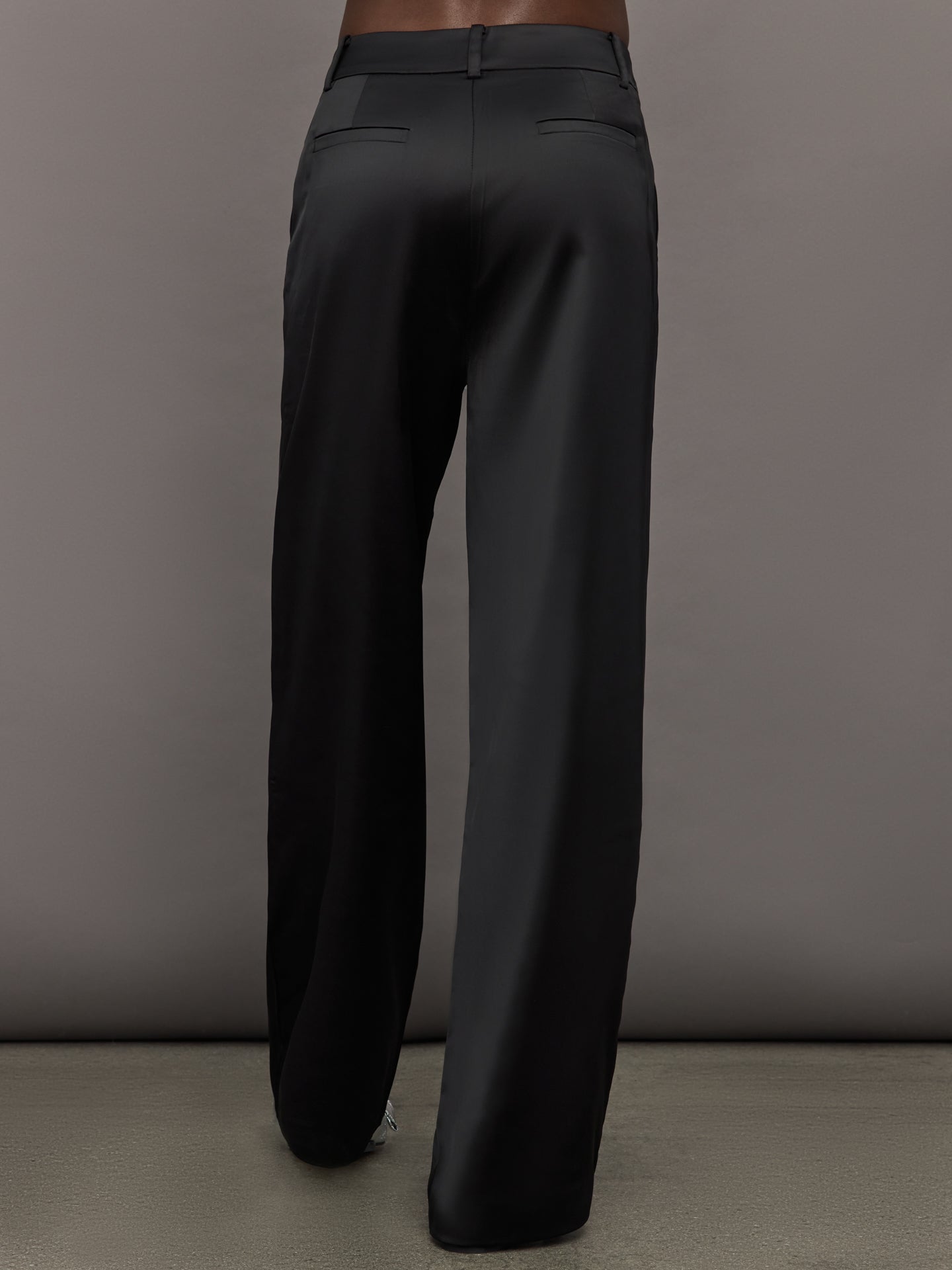 Carbon38 | Satin Straight Leg Pant - Black
