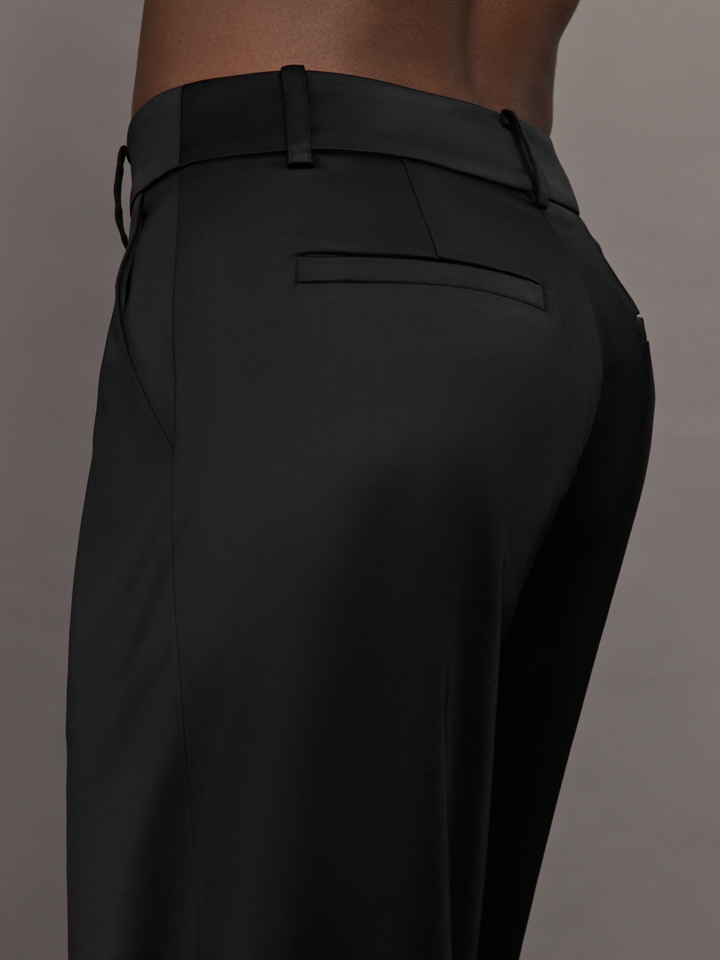 Carbon38 | Satin Straight Leg Pant - Black