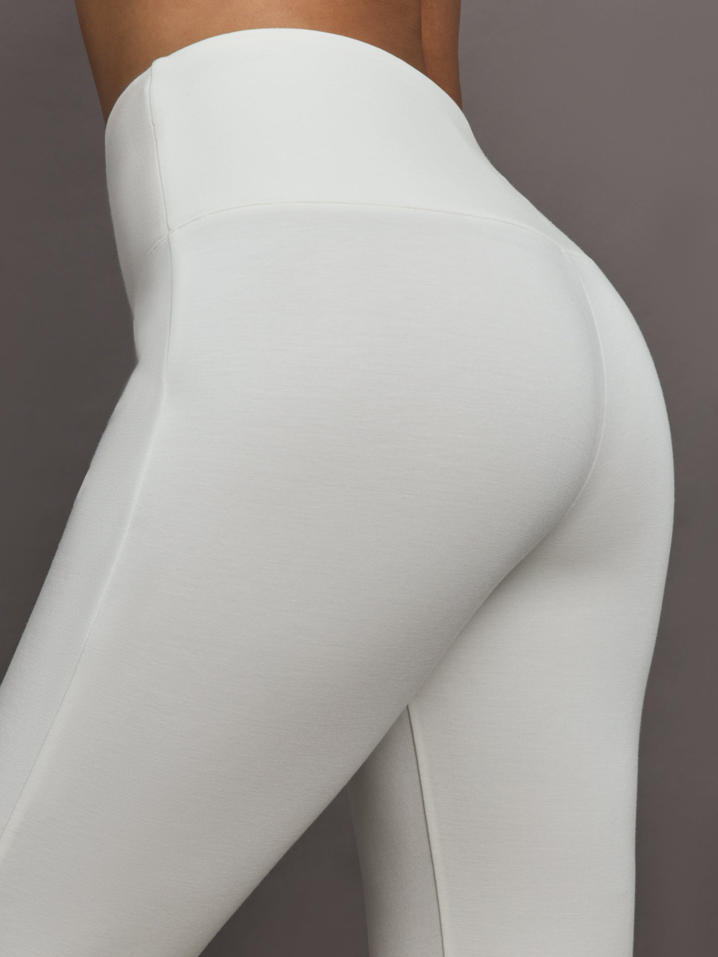 Carbon38 | Kick Flare Pant in Scuba - White
