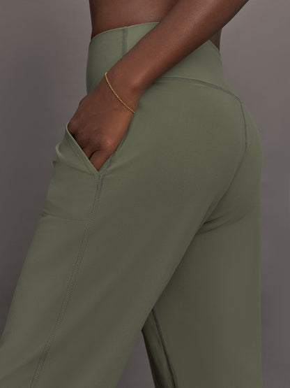 Carbon38 | Jogger in Melt - Moss