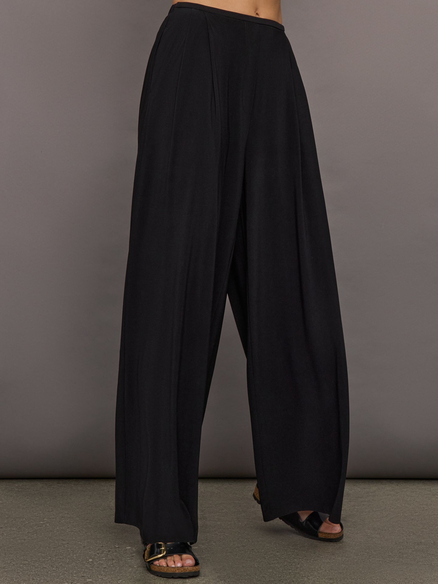Carbon38 | Pleat Pant - Black
