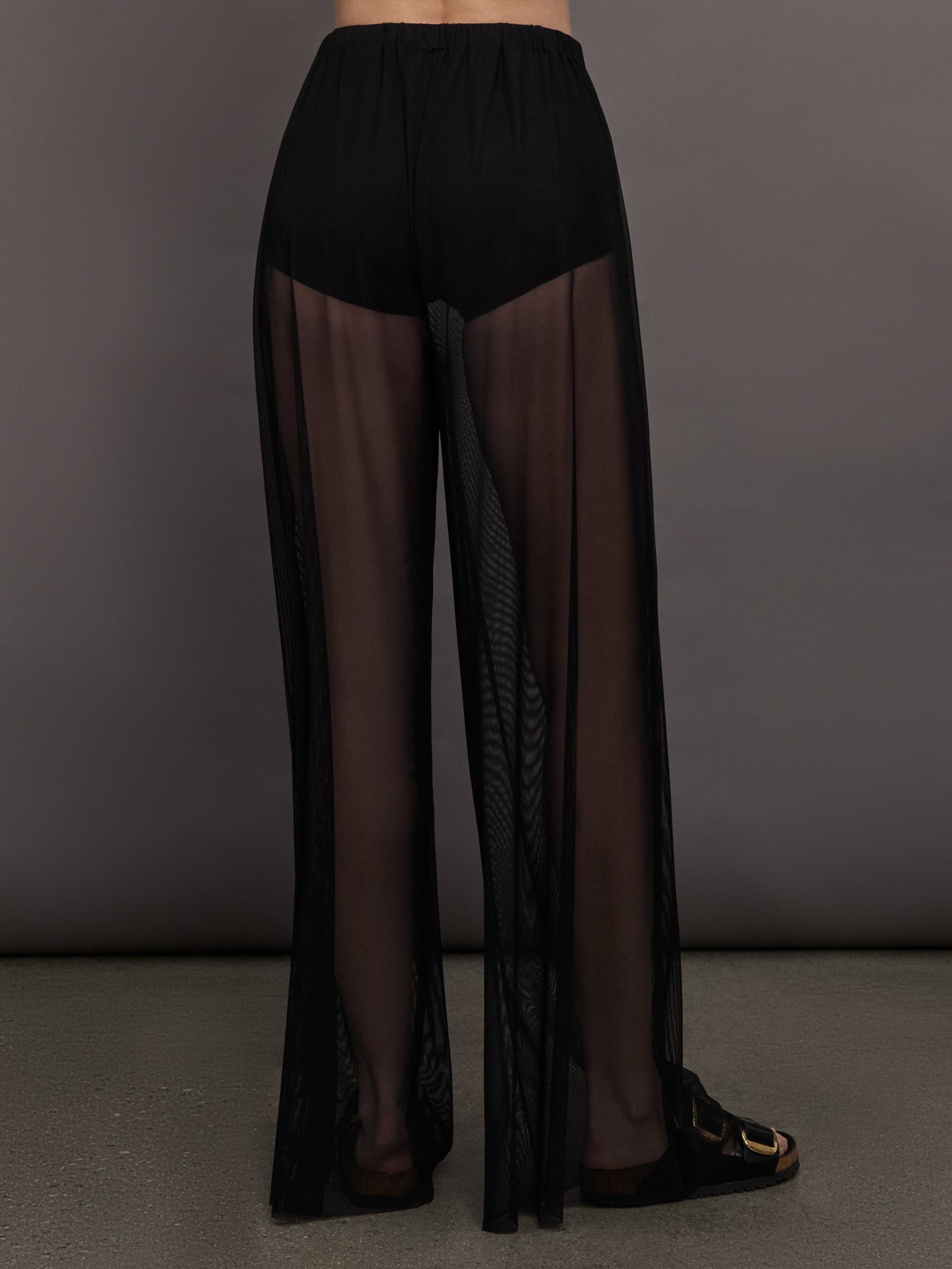 Carbon38 | Sheer Pleat Pant - Black
