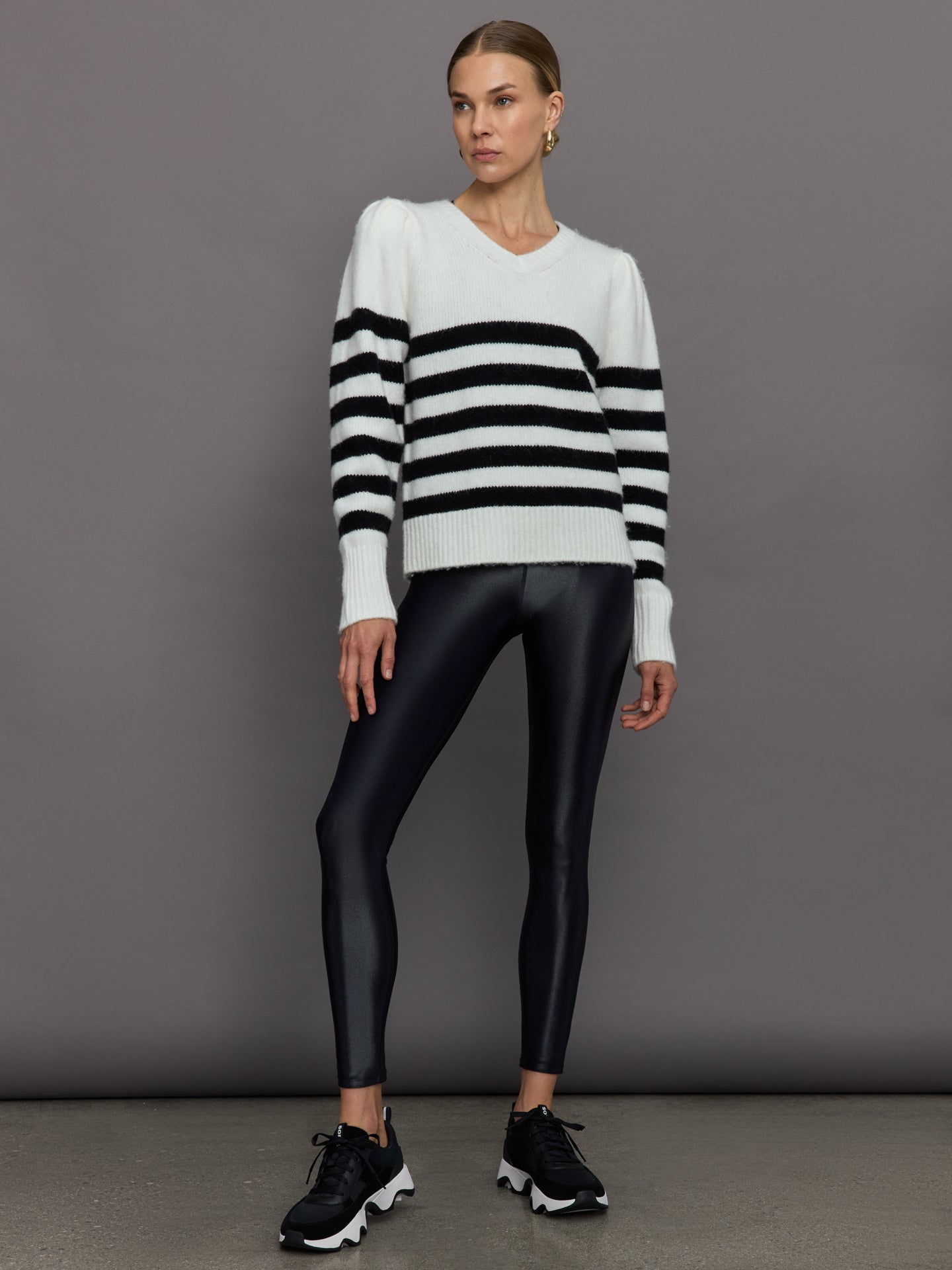 Carbon38 | Striped Puff Sleeve Sweater - Cream/ Black