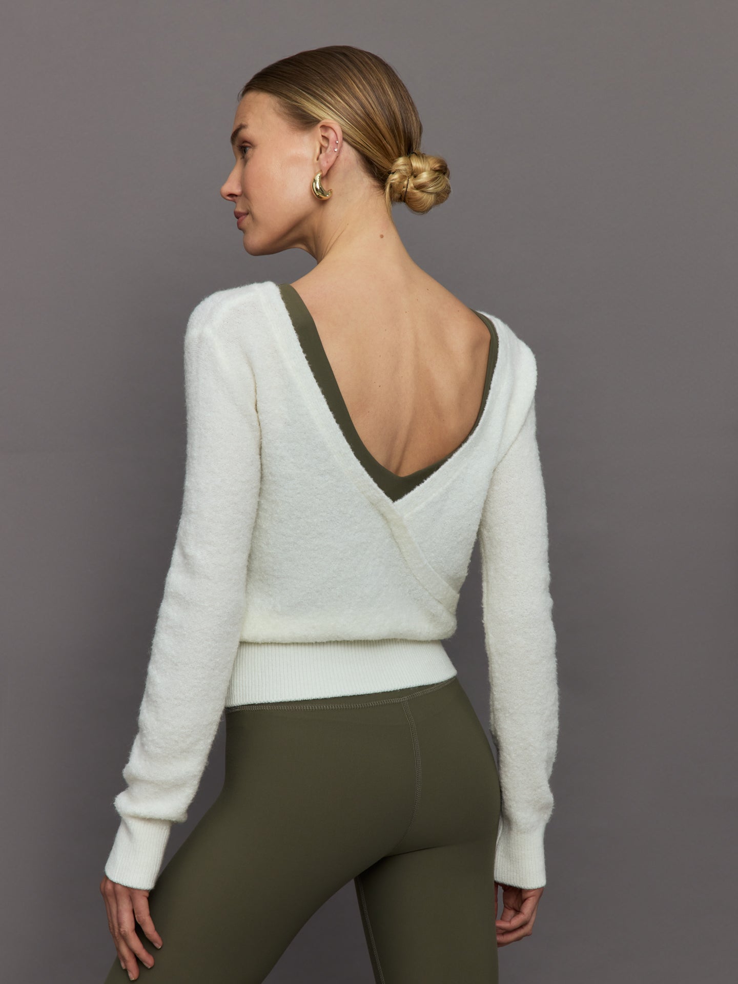 Carbon38 | Reversible Boucle Sweater - Off White