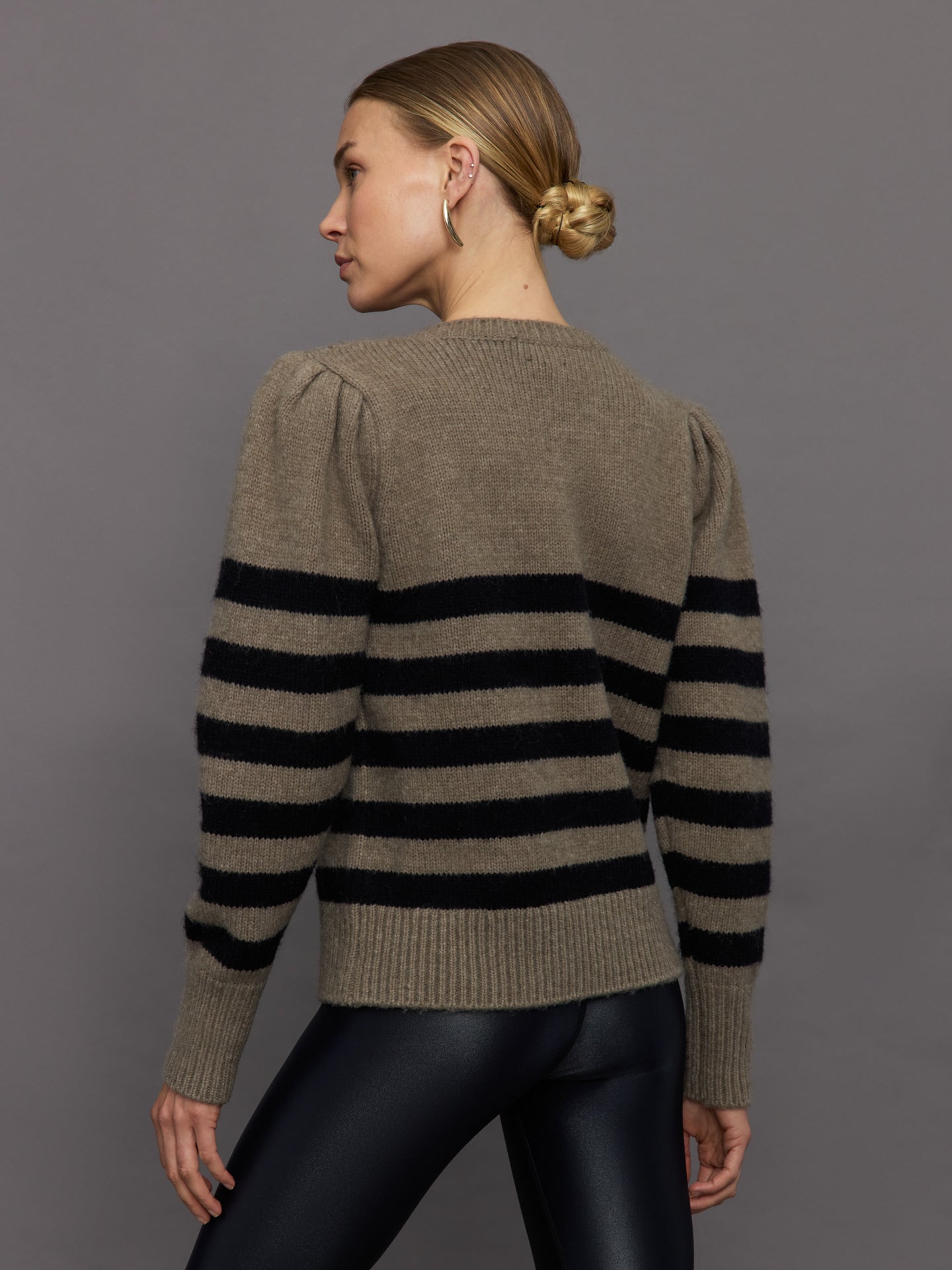 Carbon38 | Striped Puff Sleeve Sweater - Stone/ Black