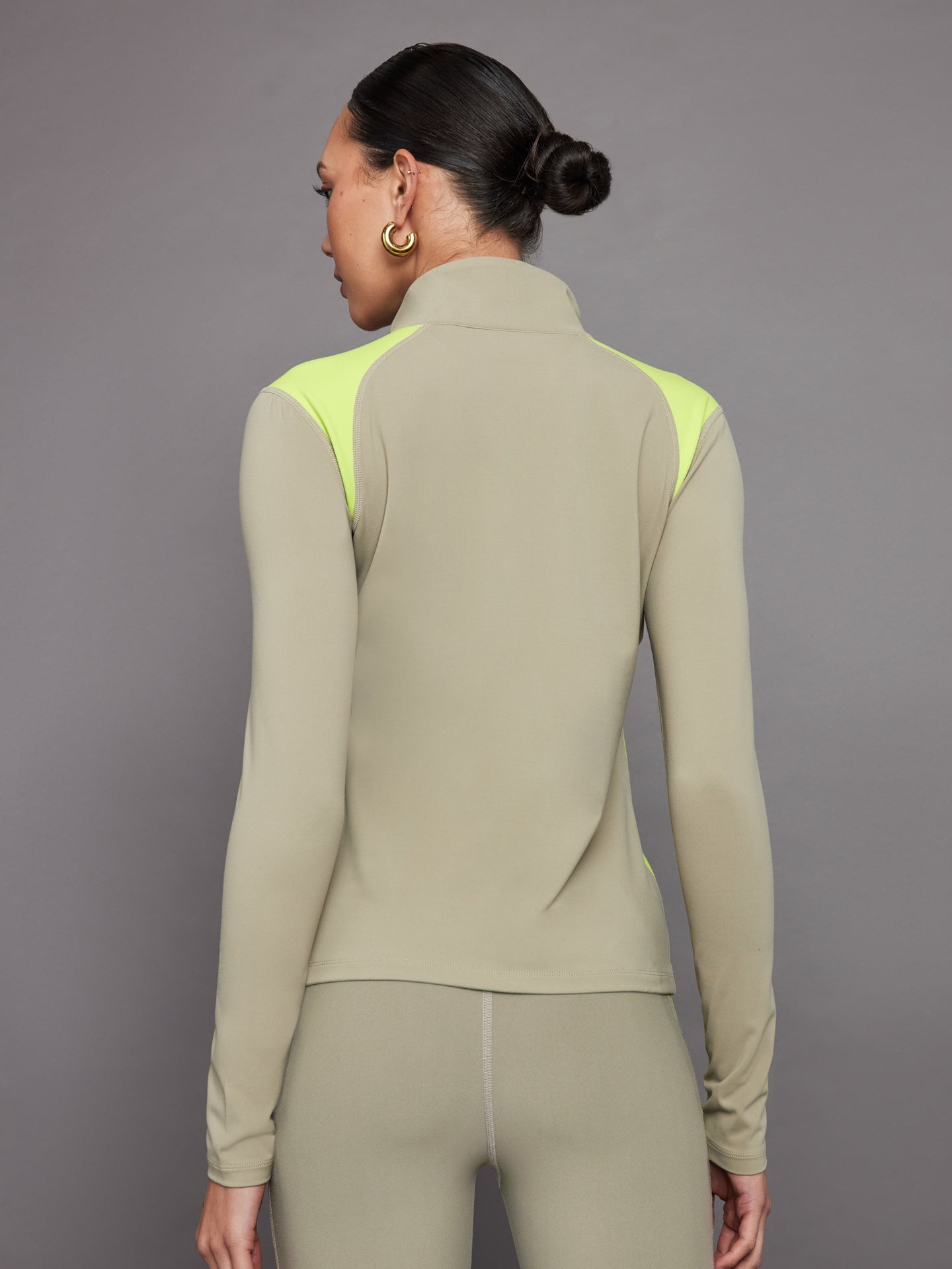 Carbon38 | Colorblock Half Zip Top in Melt - Silversage / Acid Lime
