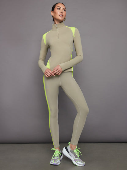 Carbon38 | Colorblock Half Zip Top in Melt - Silversage / Acid Lime