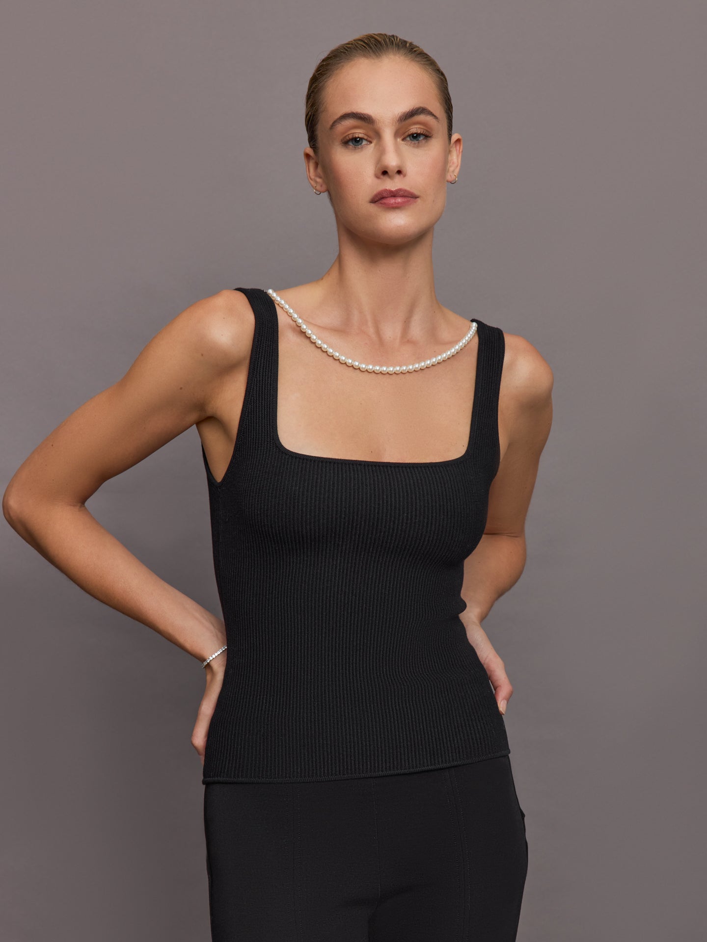 Carbon38 | Pearl Necklace Sweater Tank - Black