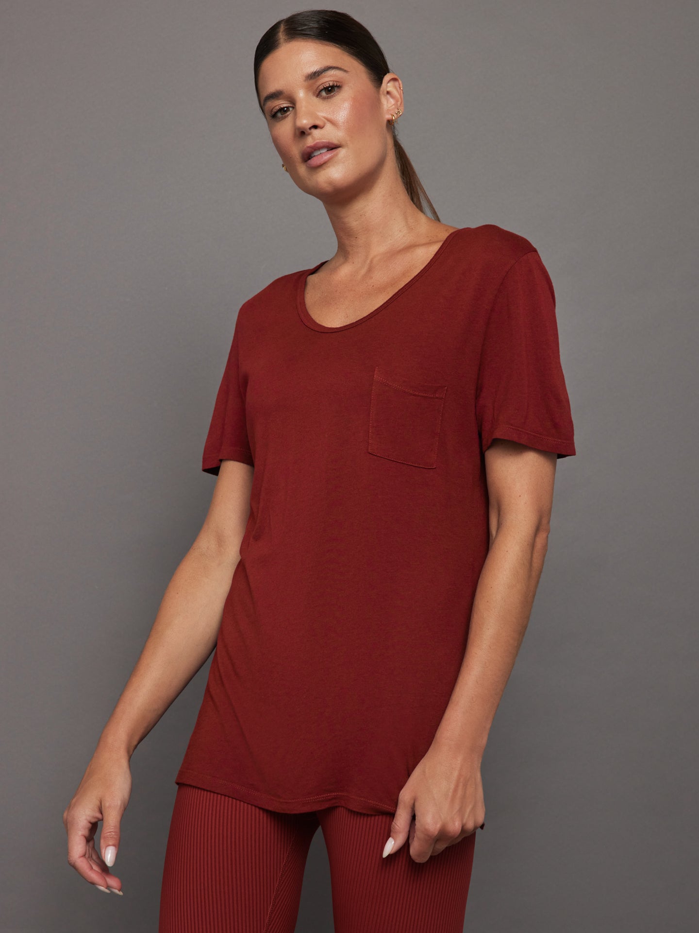 Carbon38 | Short Sleeve Pocket Tee - Merlot
